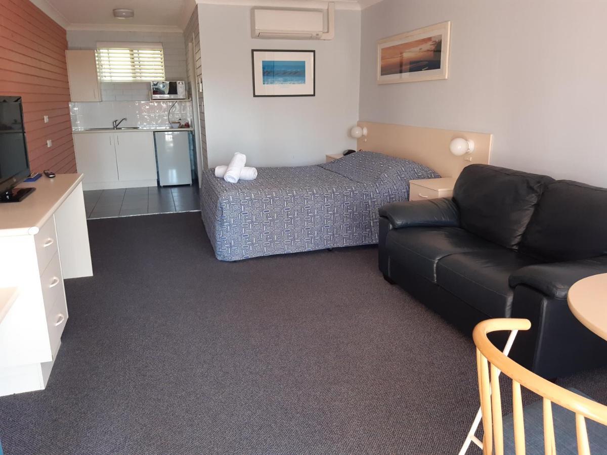 Dolphins Of Mollymook Motel Екстериор снимка