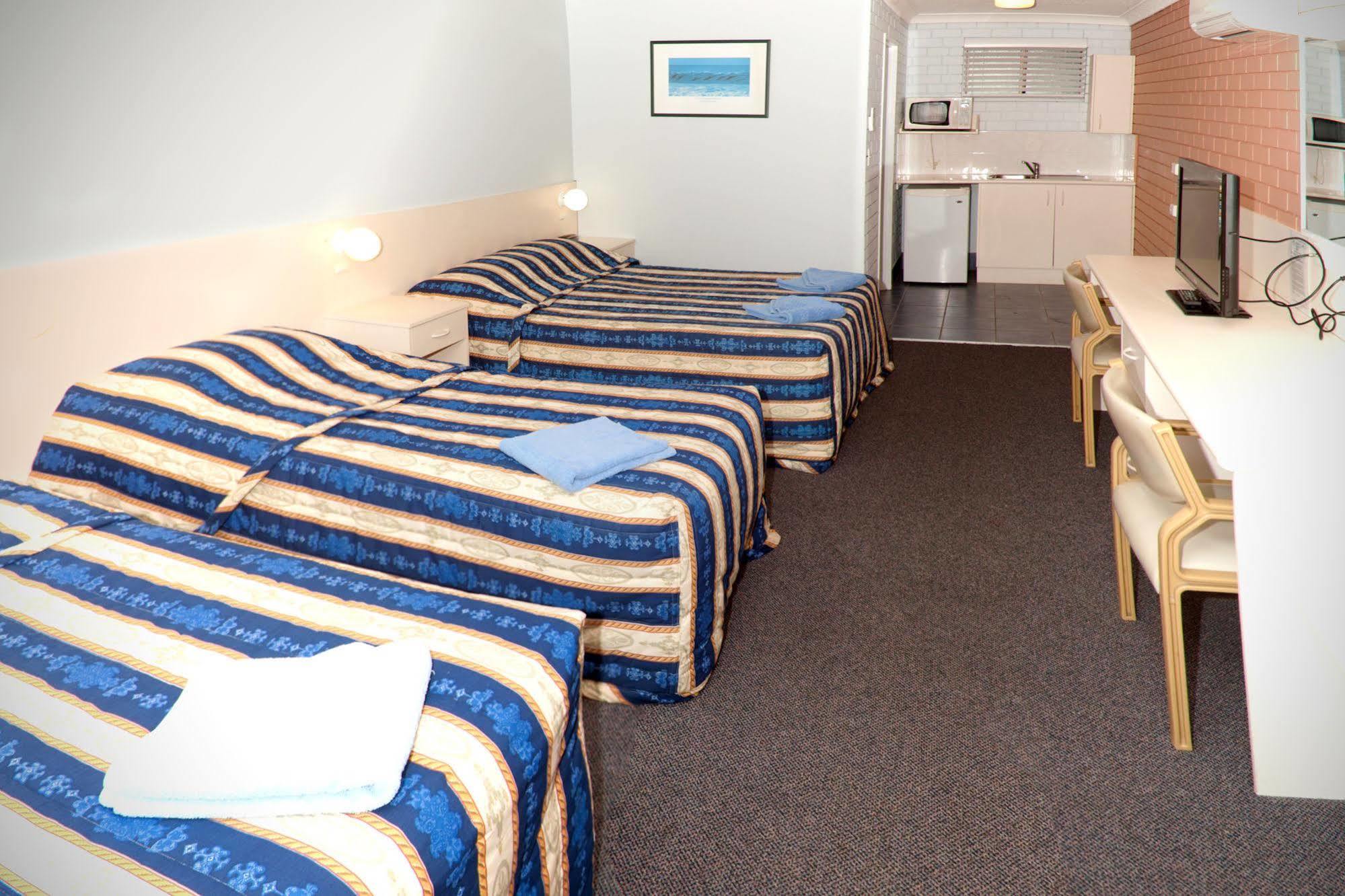 Dolphins Of Mollymook Motel Екстериор снимка