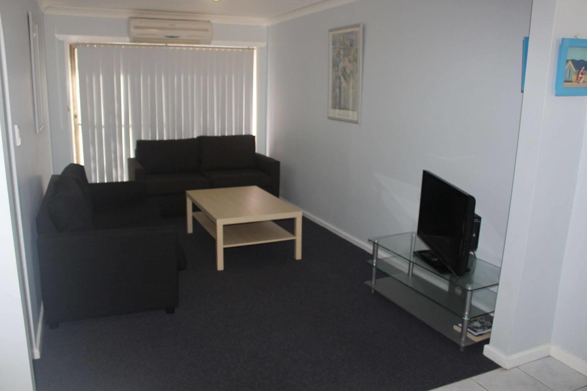 Dolphins Of Mollymook Motel Екстериор снимка